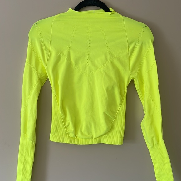Free People Good Karma High-Neck Layer Top NWOT M/L Highlighter Yellow - Picture 3 of 12